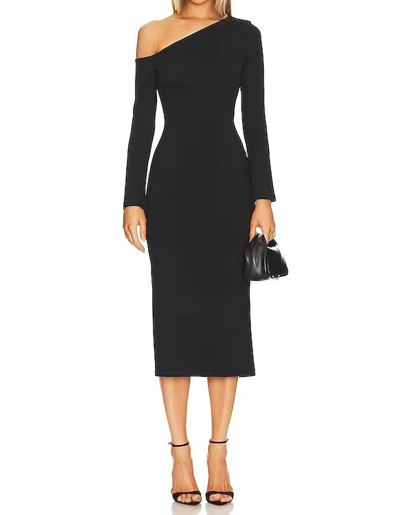 Платье с открытыми плечами черного цвета Enza Costa
Платье с открытыми плечами черного цвета Enza Costa