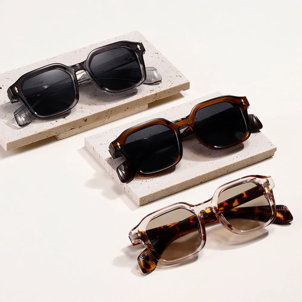 Винтажные солнцезащитные очки с заклепками для женщин, градиентные, с защитой от УФ-излучения UV400, мужские панк-очки коричневого цвета TYUVIVO, Black Brown Tea
Винтажные солнцезащитные очки с заклепками для женщин, градиентные, с защитой от УФ-излучения UV400, мужские панк-очки коричневого цвета TYUVIVO, Black Brown Tea