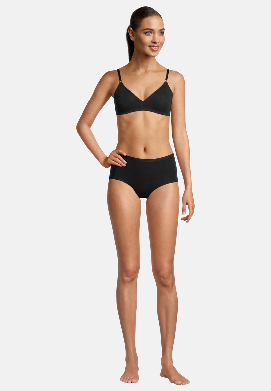 Брифы Nina von C. 3 PACK, Schwarz/Black
Брифы Nina von C. 3 PACK, Schwarz/Black