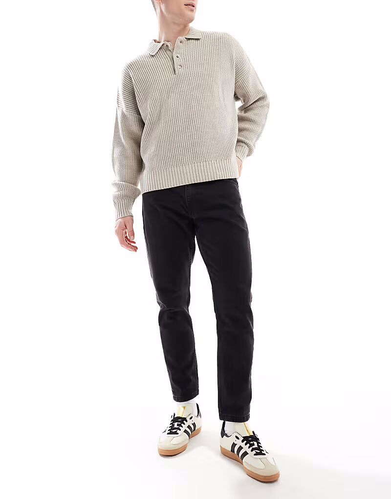 Джинсы DTT с зауженным кроем, жесткие, укороченные, черного цвета
Джинсы DTT с зауженным кроем, жесткие, укороченные, черного цвета