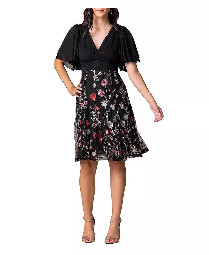 Женское коктейльное платье миди Lillian с вышивкой из сетки Kiyonna, черный
Женское коктейльное платье миди Lillian с вышивкой из сетки Kiyonna, черный