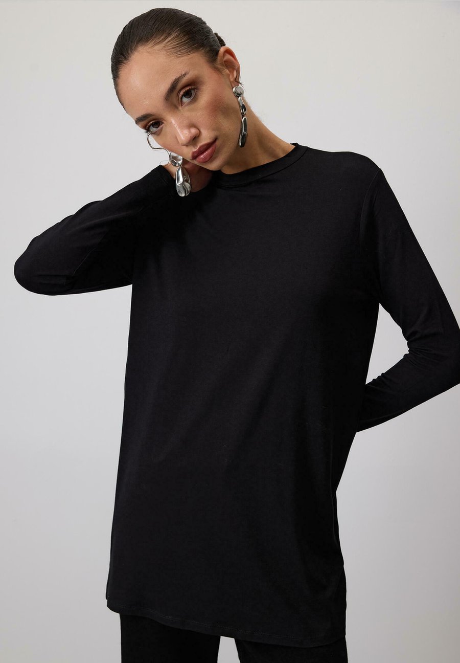 Топ Touché Privé FULL SHOULDER, Black/Black
Топ Touché Privé FULL SHOULDER, Black/Black