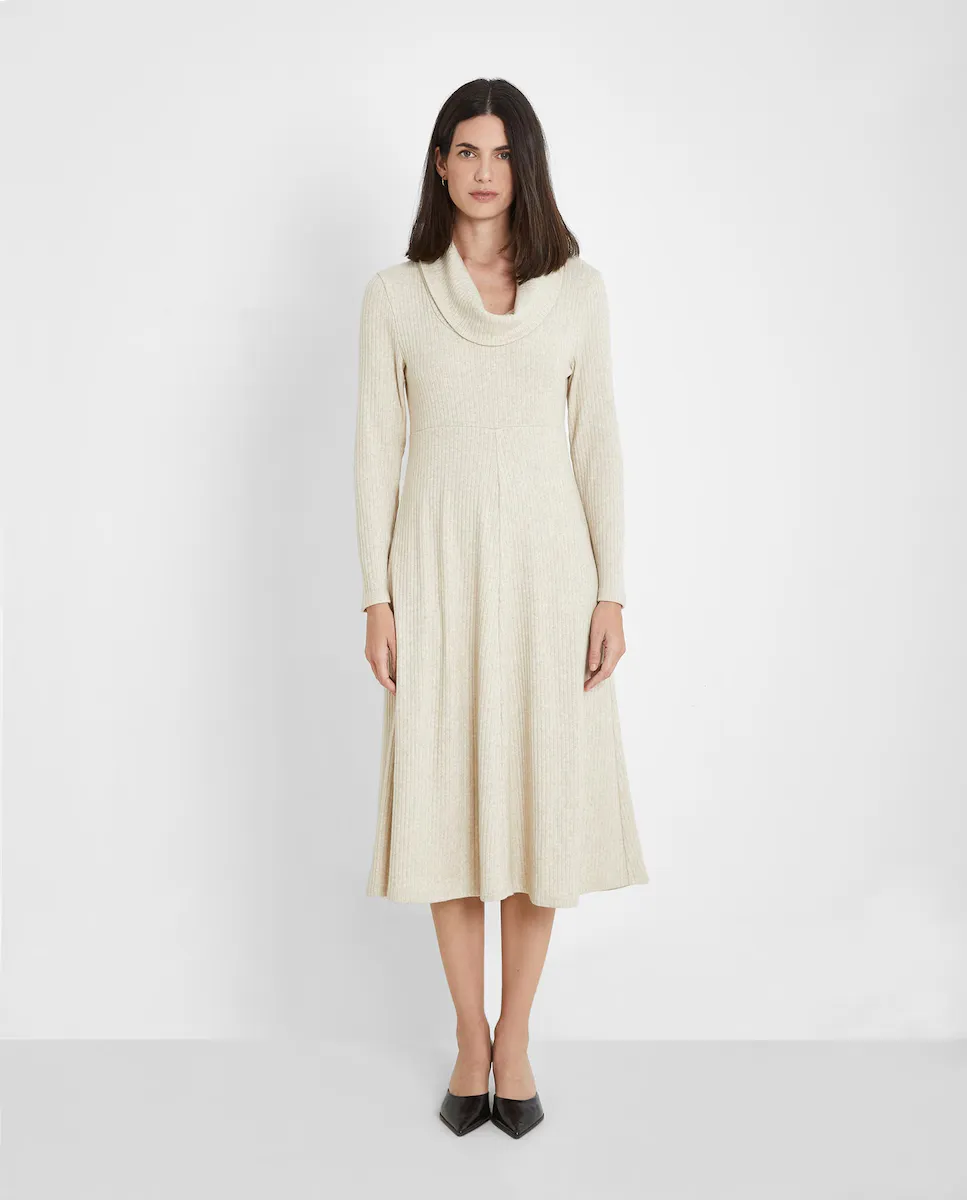 Длинный вязаный платье с рубчиком Trucco, кремовый
Длинный вязаный платье с рубчиком Trucco, кремовый