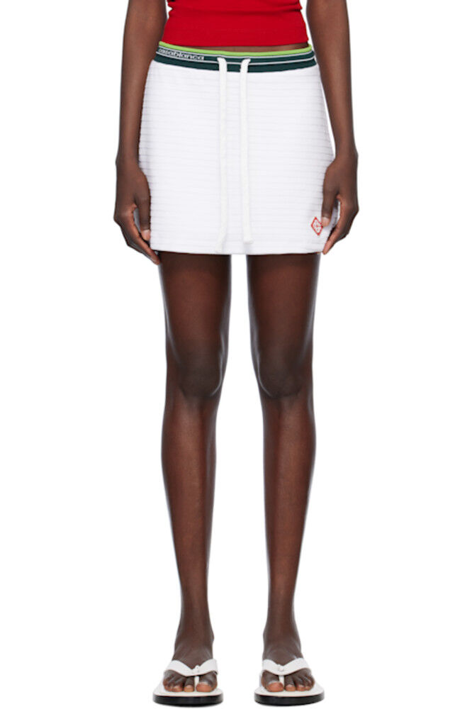 Теннисная мини-юбка из текстурированного белого велюра Casablanca
Теннисная мини-юбка из текстурированного белого велюра Casablanca