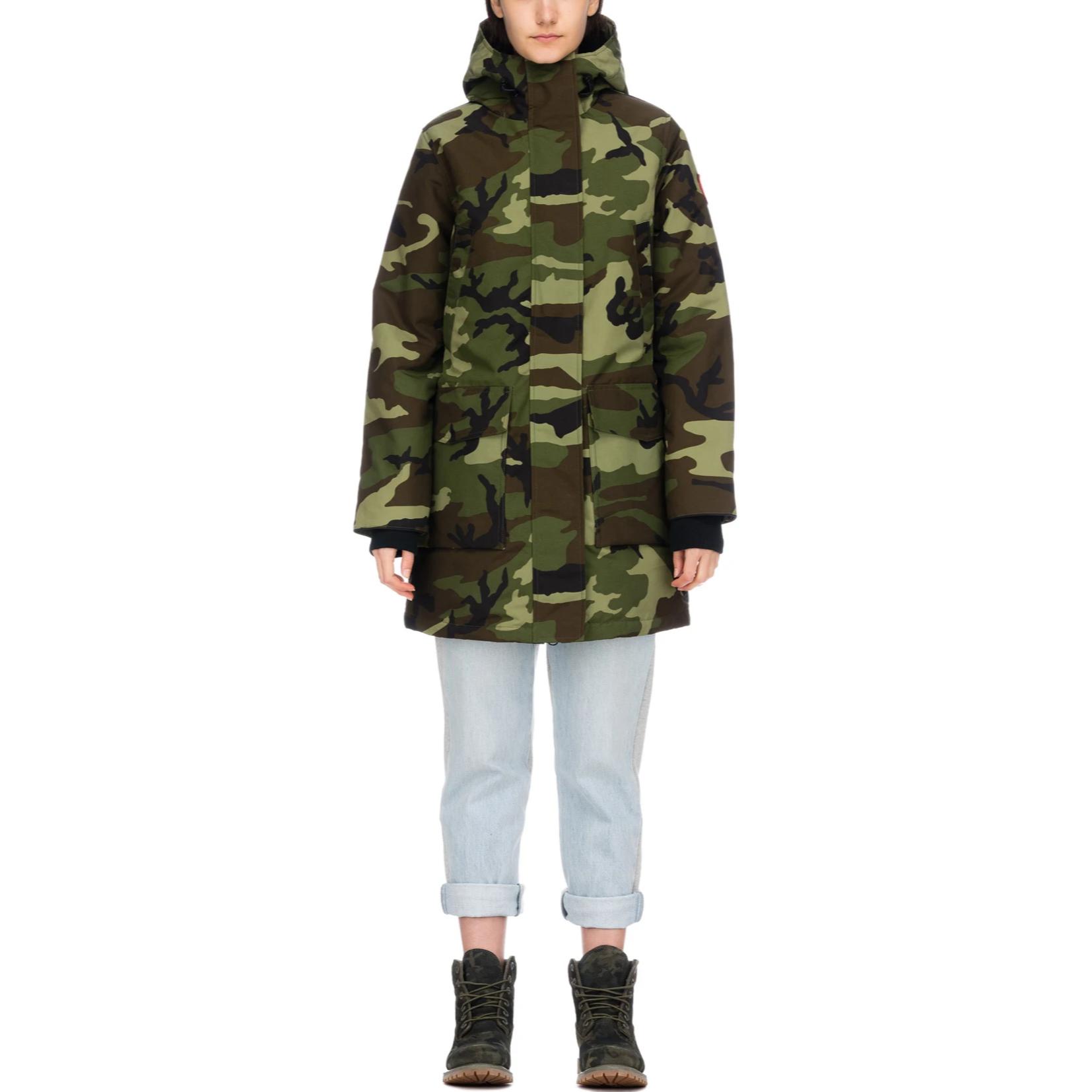 Пуховая куртка женская, разноцветная Canada Goose, мультиколор
Пуховая куртка женская, разноцветная Canada Goose, мультиколор