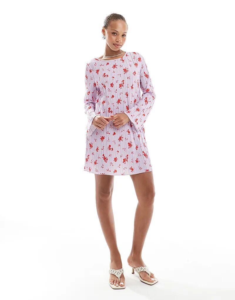 Мини-платье Pieces с длинными рукавами и плиссировкой, с лавандовым цветочным принтом
Мини-платье Pieces с длинными рукавами и плиссировкой, с лавандовым цветочным принтом