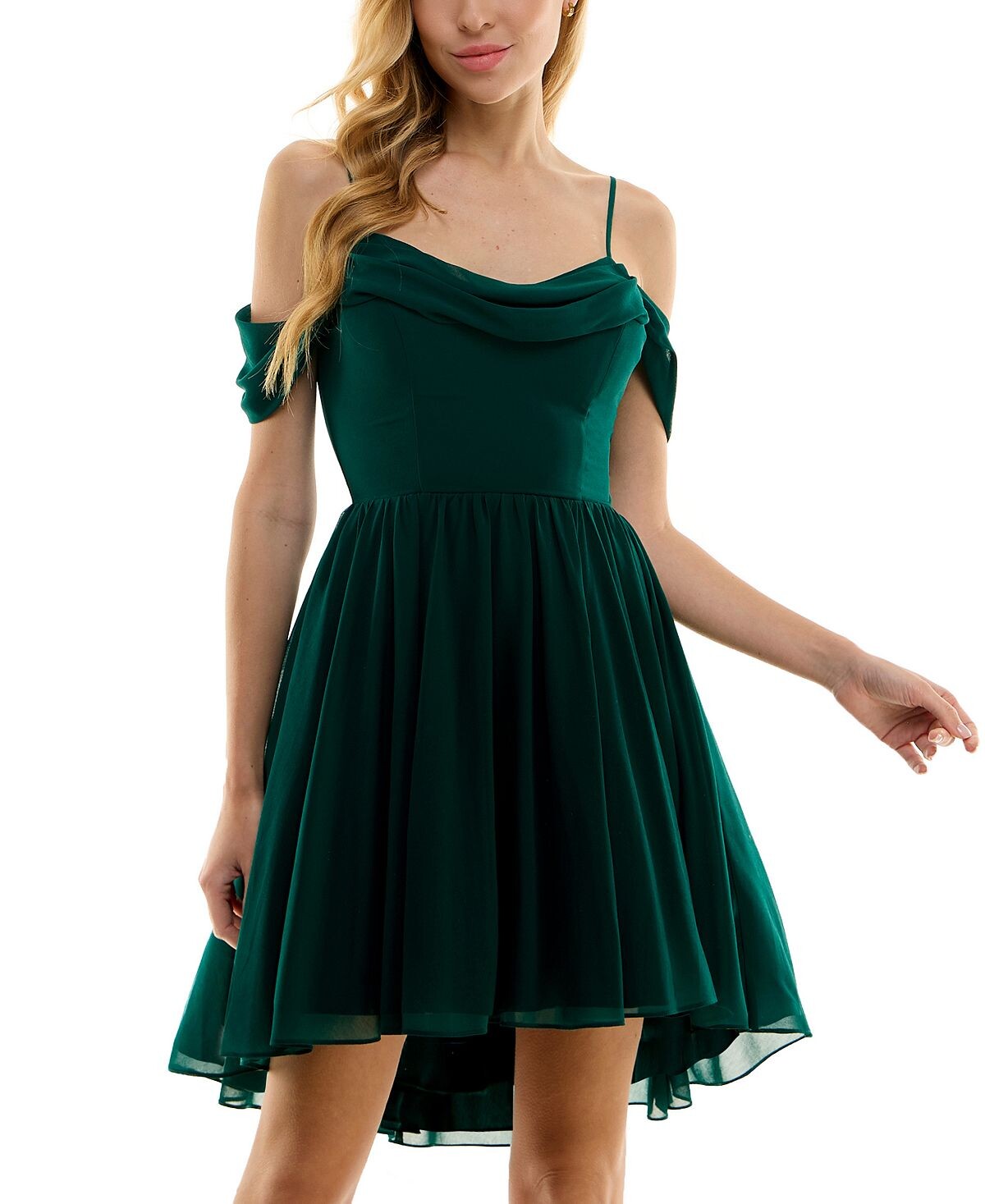 Расклешенное платье с драпировкой и открытыми плечами для юниоров City Studios
Расклешенное платье с драпировкой и открытыми плечами для юниоров City Studios