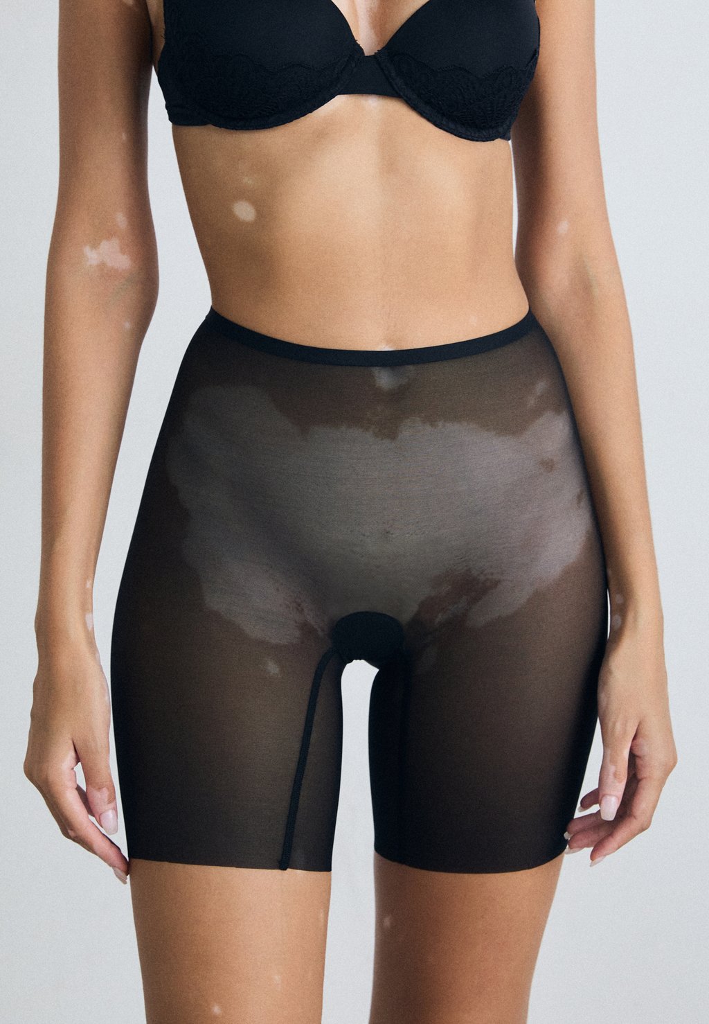 Брюки ESSENTIEL PANTY MIT SHAPE EFFEKT - Shapewear Simone Pérèle, черный
Брюки ESSENTIEL PANTY MIT SHAPE EFFEKT - Shapewear Simone Pérèle, черный