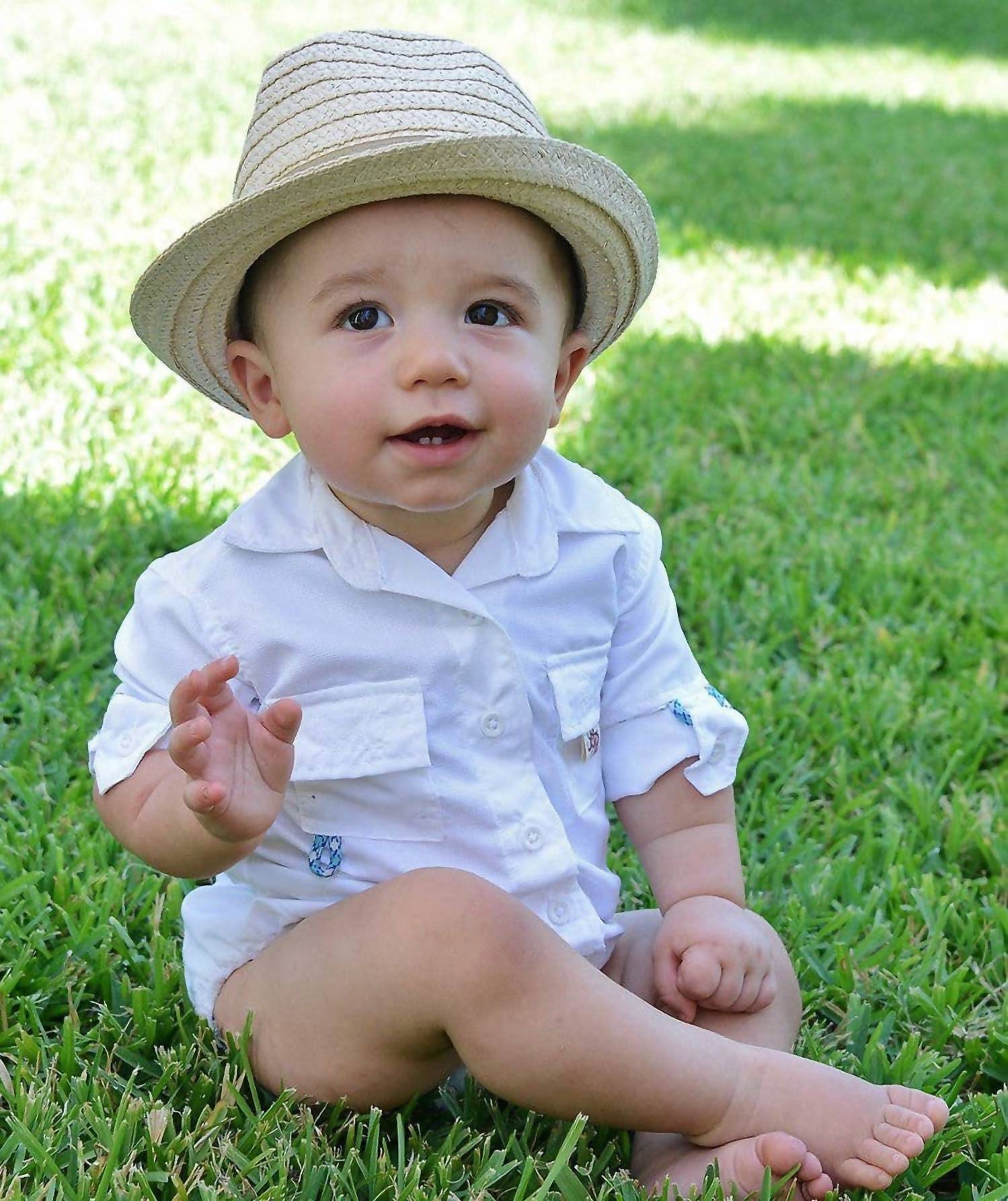 Оригинальная рыболовная рубашка для малыша в белом цвете BullRed Clothing
Оригинальная рыболовная рубашка для малыша в белом цвете BullRed Clothing