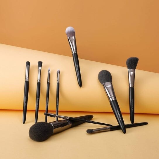 Набор из 10 кистей Light Gun Black Eigshow Vegan Series, Eigshow Beauty 
Набор из 10 кистей Light Gun Black Eigshow Vegan Series, Eigshow Beauty