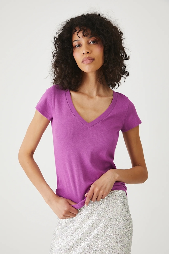 Футболка женская Medicine с V-образным вырезом, фиолетовый
Футболка женская Medicine с V-образным вырезом, фиолетовый