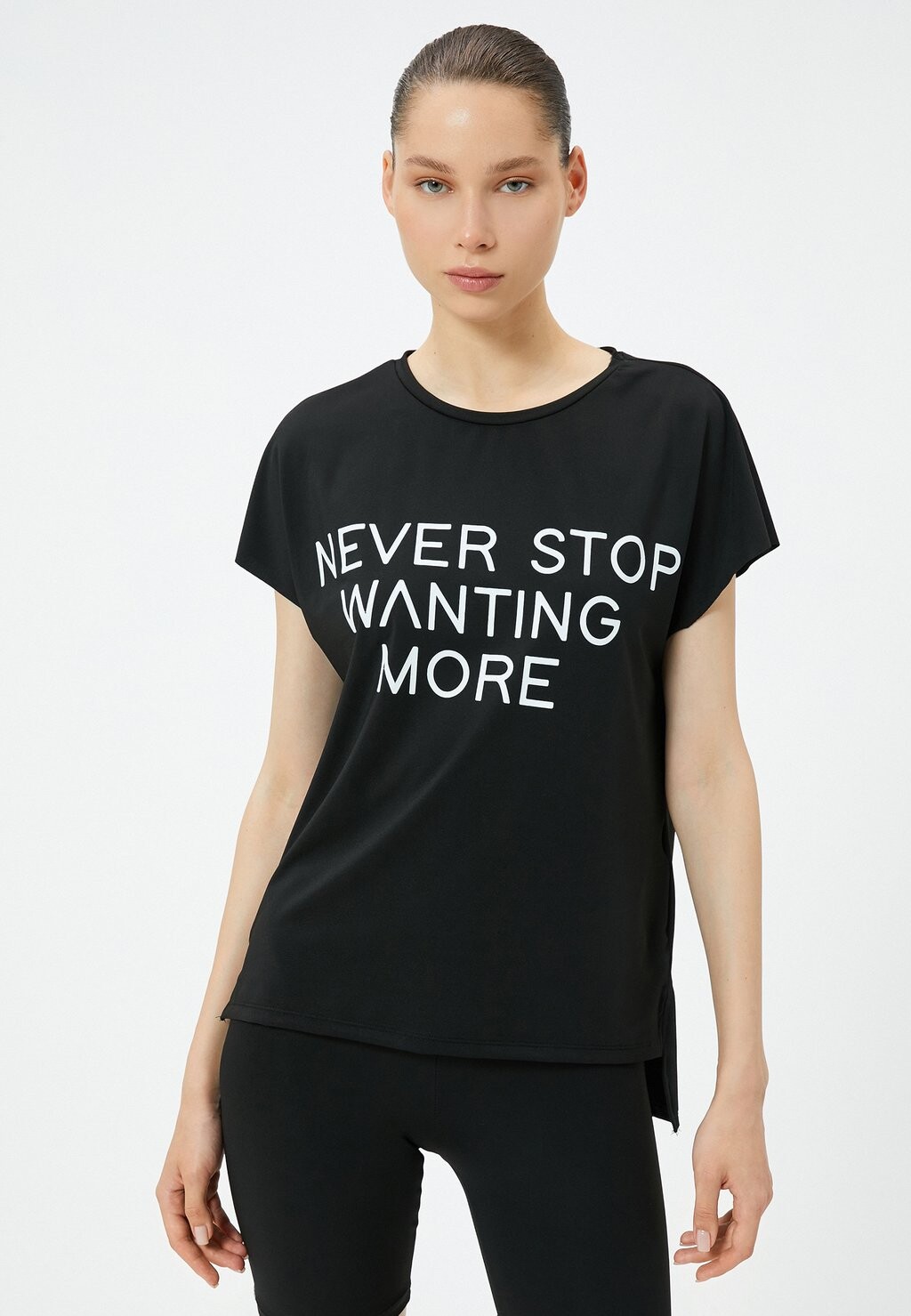 Футболка с принтом Koton, черный
Футболка с принтом Koton, черный