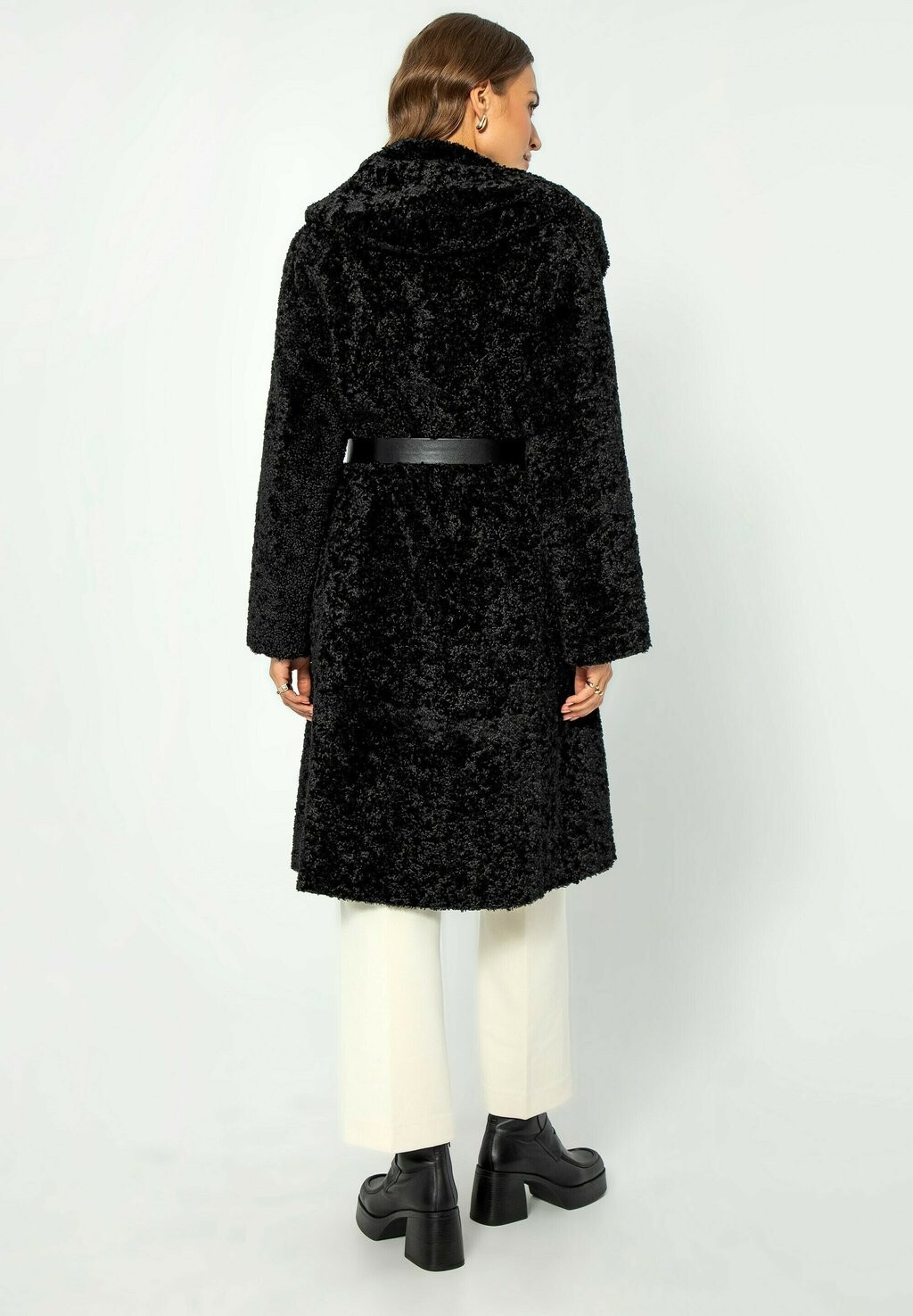 Зимнее пальто WITTCHEN WITTCHEN, черный
Зимнее пальто WITTCHEN WITTCHEN, черный