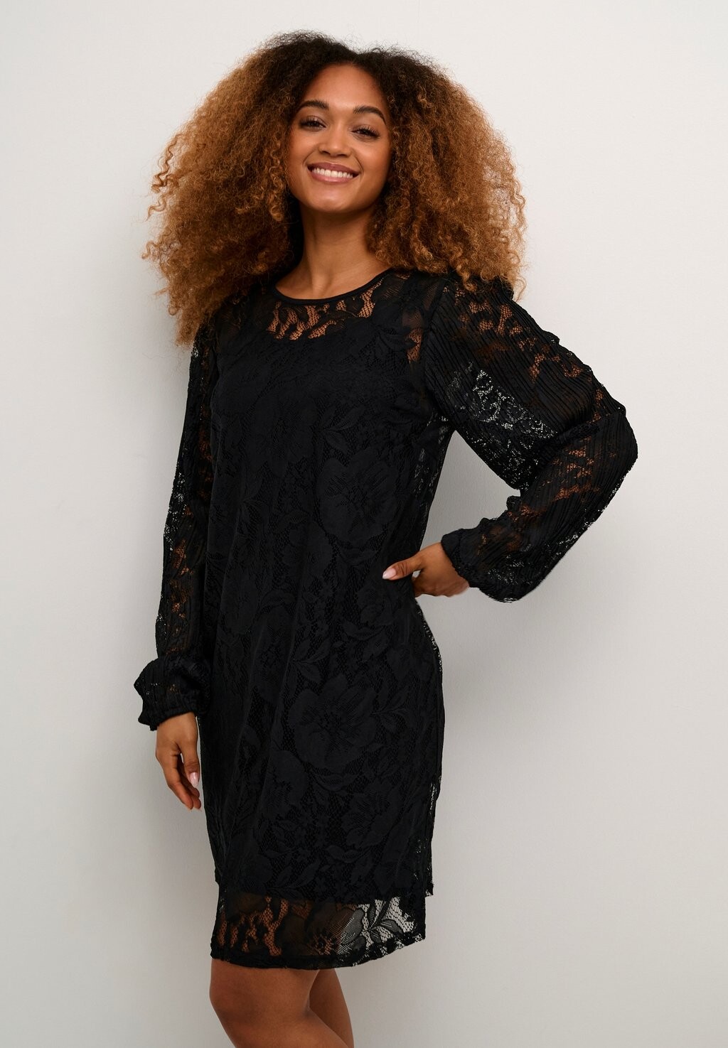 Повседневное платье CRKANNI Cream, черный
Повседневное платье CRKANNI Cream, черный