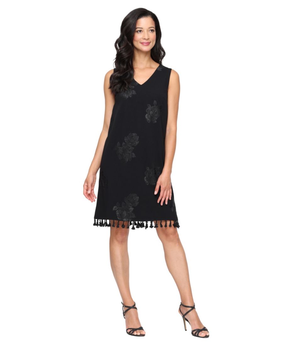 Женское платье с V-образным вырезом и цветочным принтом SL Fashions, Black
Женское платье с V-образным вырезом и цветочным принтом SL Fashions, Black