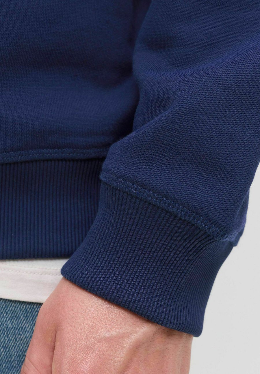 Толстовка Jack & Jones Sweatshirt, Ocean Cavern/Dark Blue, Синий, Толстовка Jack & Jones Sweatshirt, Ocean Cavern/Dark Blue
Толстовка Jack & Jones Sweatshirt, Ocean Cavern/Dark Blue, Синий, Толстовка Jack & Jones Sweatshirt, Ocean Cavern/Dark Blue