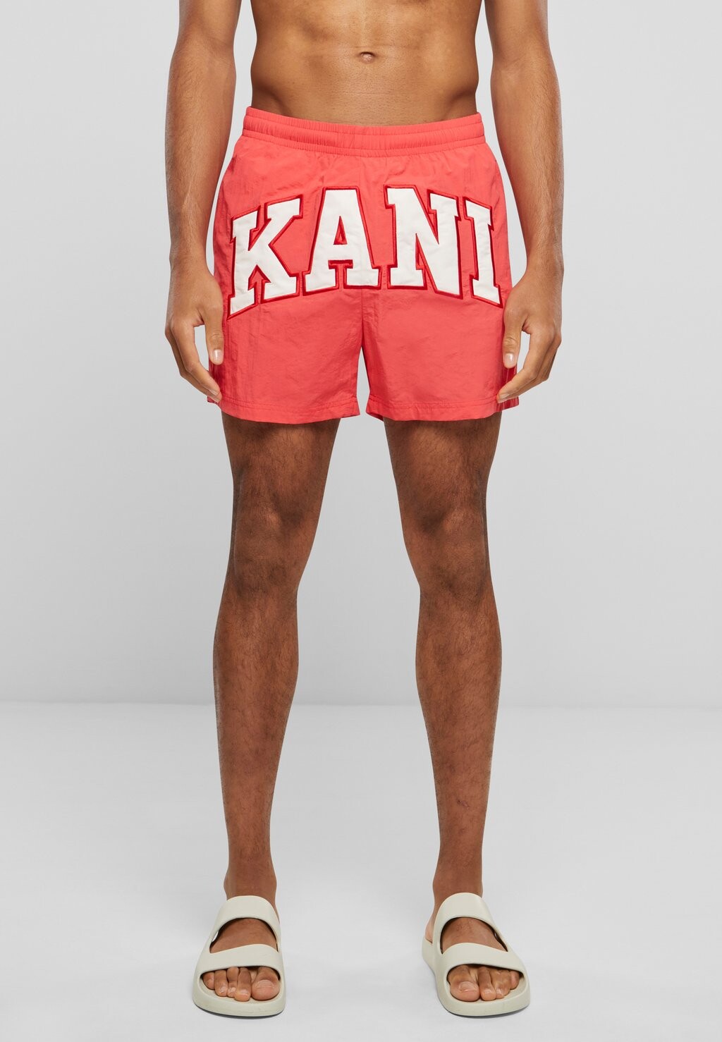 Шорты для плавания Karl Kani, красные с белым
Шорты для плавания Karl Kani, красные с белым