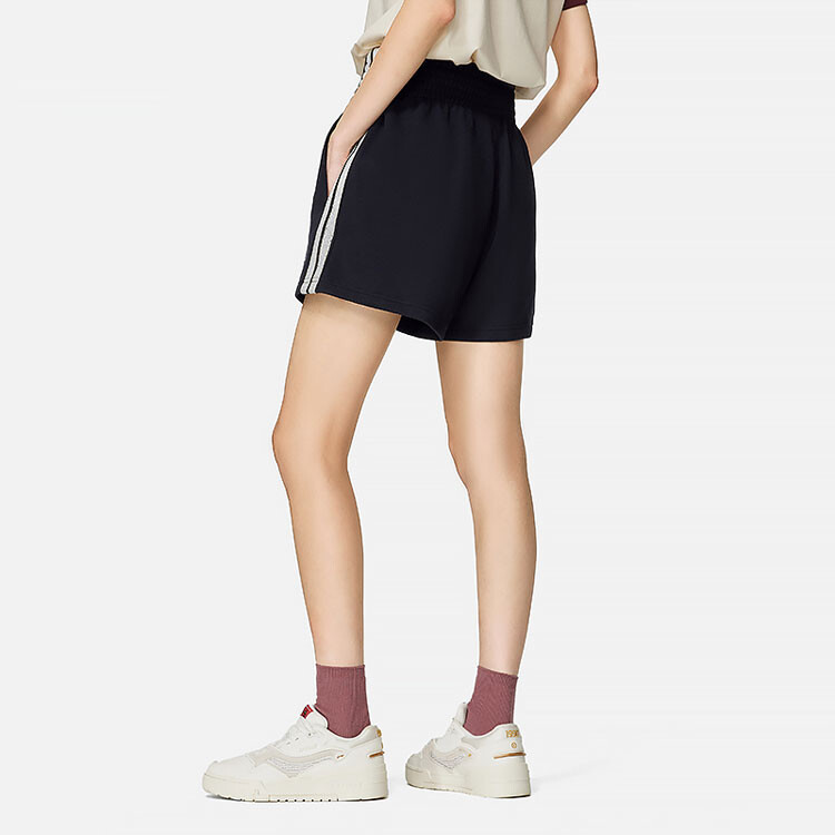 Коллекция Sports Life Повседневные шорты женские черные Lining
Коллекция Sports Life Повседневные шорты женские черные Lining