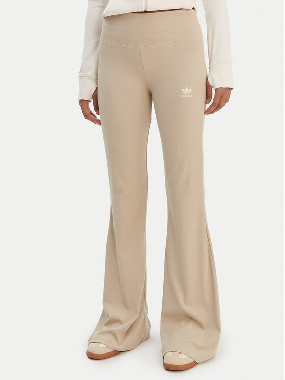 Леггинсы flared leg Essentials KD3850 Adidas, бежевый
Леггинсы flared leg Essentials KD3850 Adidas, бежевый