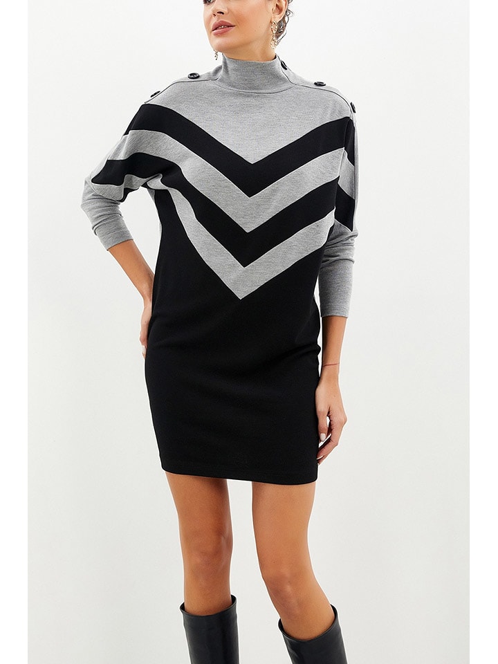 Короткое платье LA Angels, цвет grau/schwarz
Короткое платье LA Angels, цвет grau/schwarz