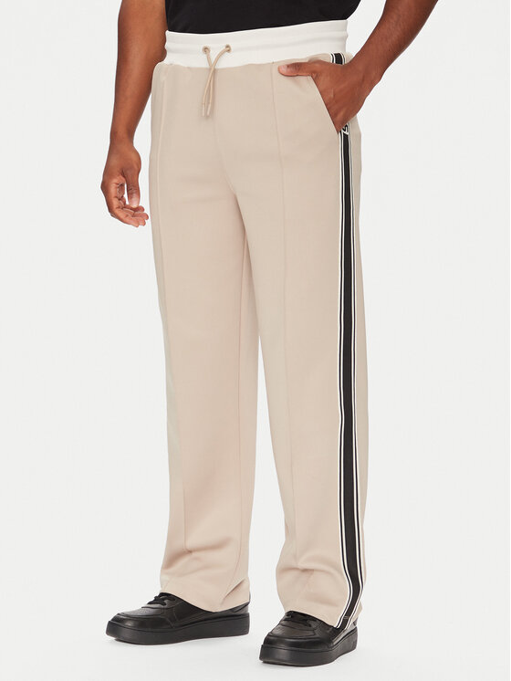 Спортивные брюки обычного кроя Z5YB14 KCRU2 Guess, бежевый
Спортивные брюки обычного кроя Z5YB14 KCRU2 Guess, бежевый