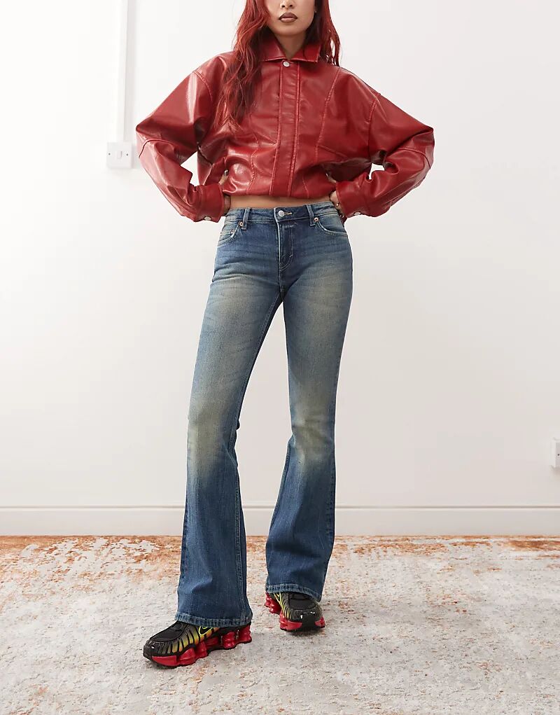 Расклешенные джинсы Flame с заниженной талией в бензиново-синем цвете Weekday
Расклешенные джинсы Flame с заниженной талией в бензиново-синем цвете Weekday