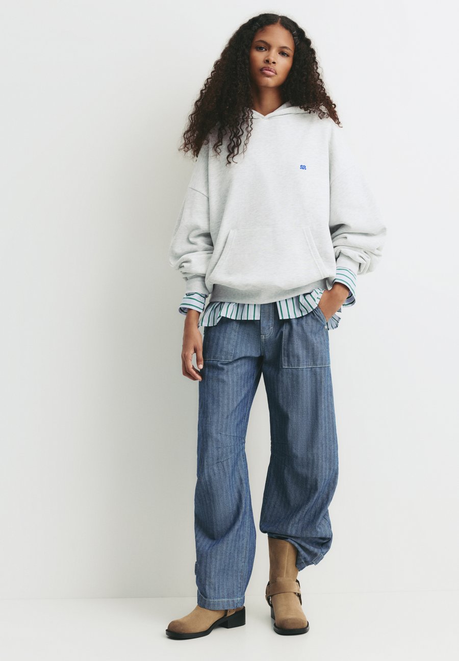 Худи PULL&BEAR PACIFIC, Light Grey
Худи PULL&BEAR PACIFIC, Light Grey