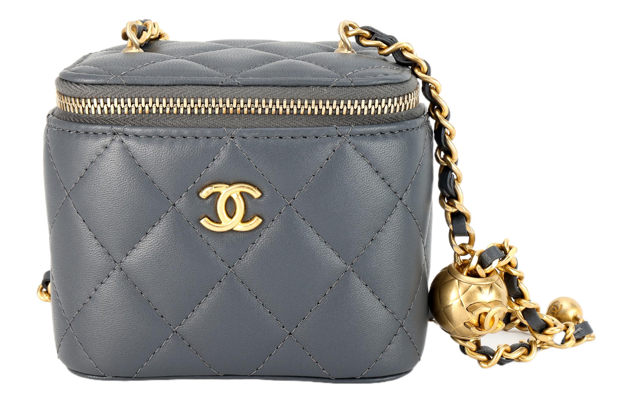 Сумка-коробка из ягненка, косметичка, сумка через плечо, кроссбоди Трампетс женская темно-серая CHANEL
Сумка-коробка из ягненка, косметичка, сумка через плечо, кроссбоди Трампетс женская темно-серая CHANEL