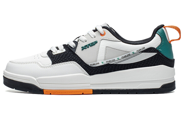 Кеды мужские, обувь для скейтбординга низкая парусная белый/черный/светло-серый Xtep
Кеды мужские, обувь для скейтбординга низкая парусная белый/черный/светло-серый Xtep