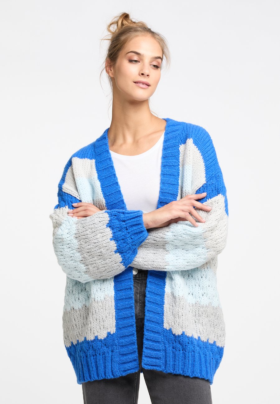 Кардиган IZIA Cardigan, Blau/Blue
Кардиган IZIA Cardigan, Blau/Blue