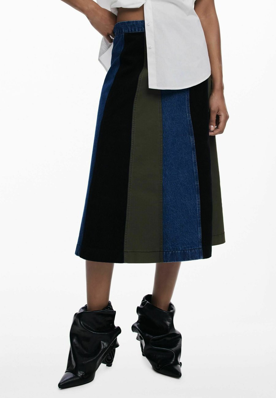 Юбка Desigual PATCHWORK MIDI, Green/Khaki
Юбка Desigual PATCHWORK MIDI, Green/Khaki
