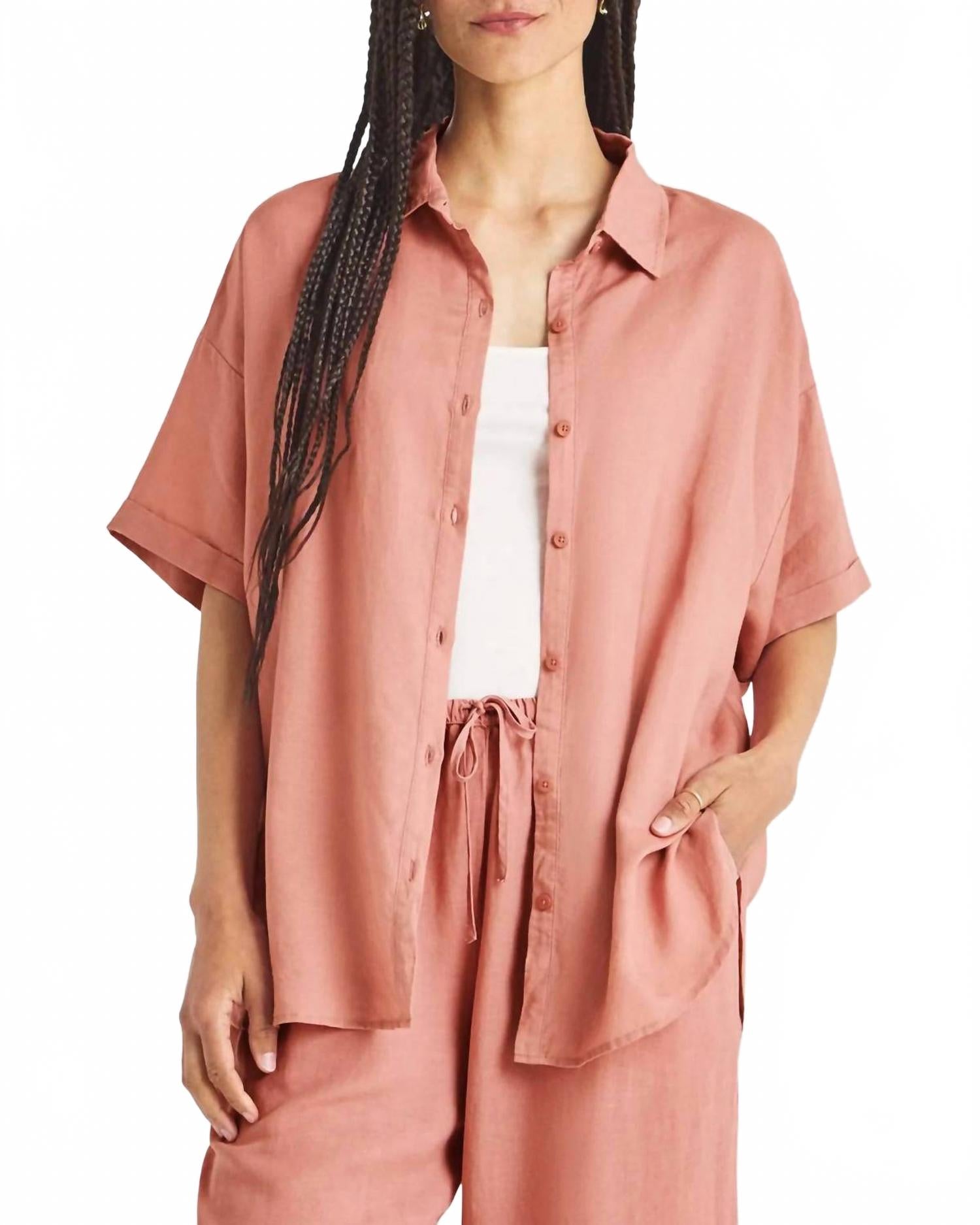 Dawson Льняная рубашка на пуговицах в цвете заката Splendid, Sunset
Dawson Льняная рубашка на пуговицах в цвете заката Splendid, Sunset