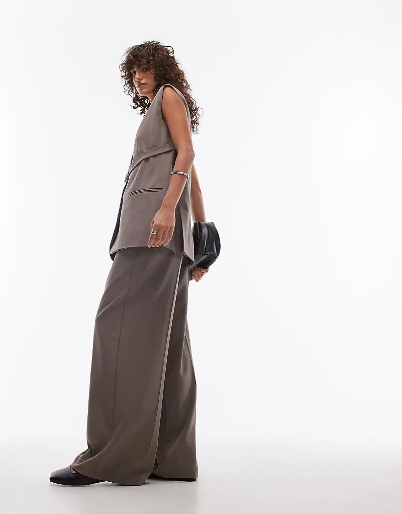 Широкие брюки Topshop coord со складками на поясе, песочно-бежевого цвета
Широкие брюки Topshop coord со складками на поясе, песочно-бежевого цвета