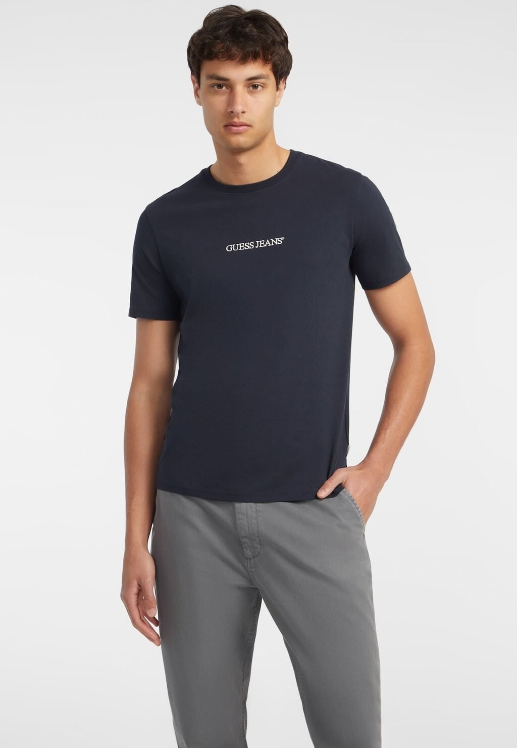 Футболка с принтом Slim Embro Tee Guess, Dunkelblau
Футболка с принтом Slim Embro Tee Guess, Dunkelblau