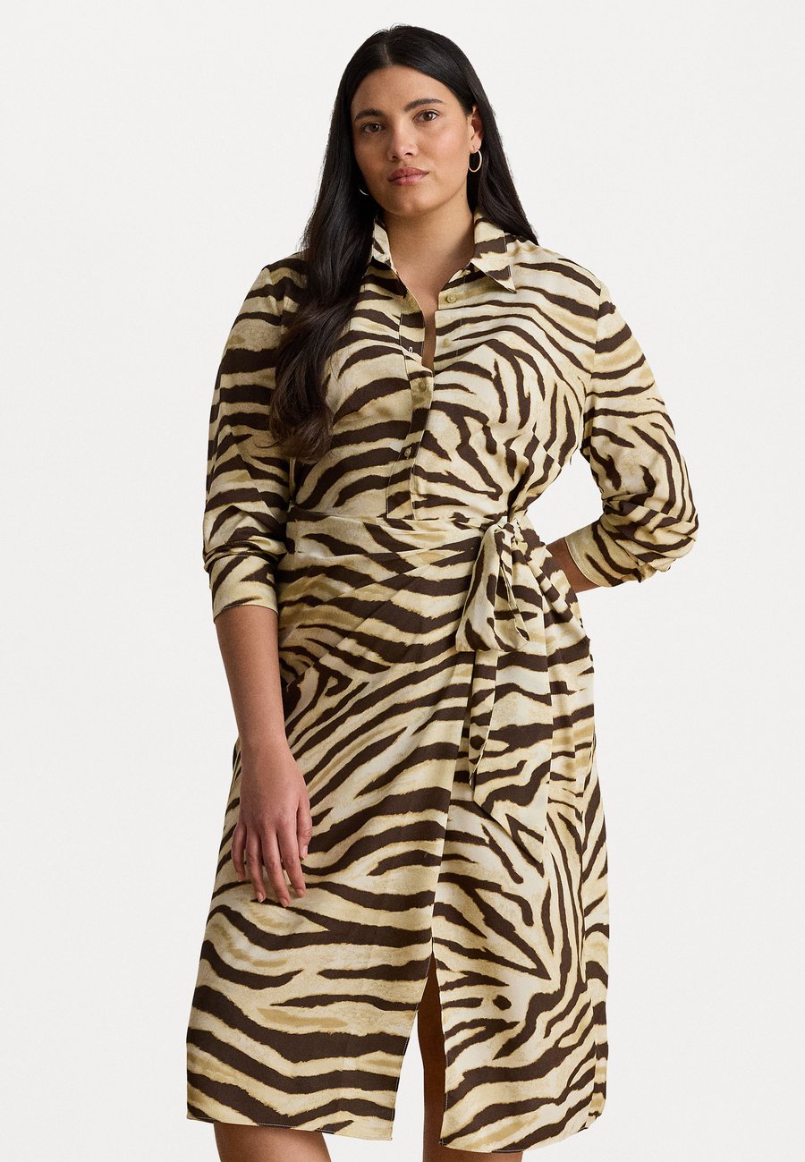 Платье Lauren Ralph Lauren Woman ZEBRA PRINT TIE FRONT CREPE SHIRTDRESS, Cream/Brown/Off-White
Платье Lauren Ralph Lauren Woman ZEBRA PRINT TIE FRONT CREPE SHIRTDRESS, Cream/Brown/Off-White