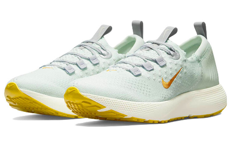 Nike Кроссовки для женщин
Nike Кроссовки для женщин