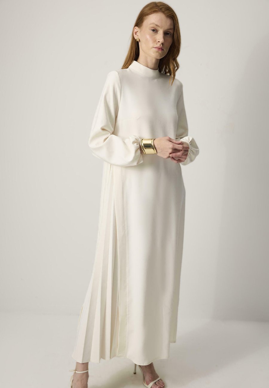 Платье Touché Privé Maxi dress, Cream/Stone
Платье Touché Privé Maxi dress, Cream/Stone