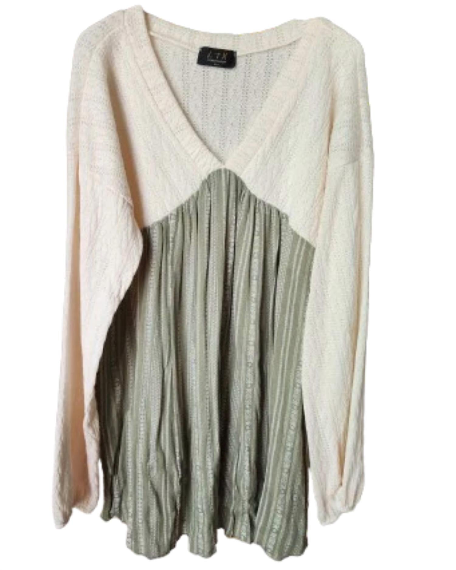 Женская фактурная туника в бело-зеленой гамме LTX Sportswear 
Женская фактурная туника в бело-зеленой гамме LTX Sportswear