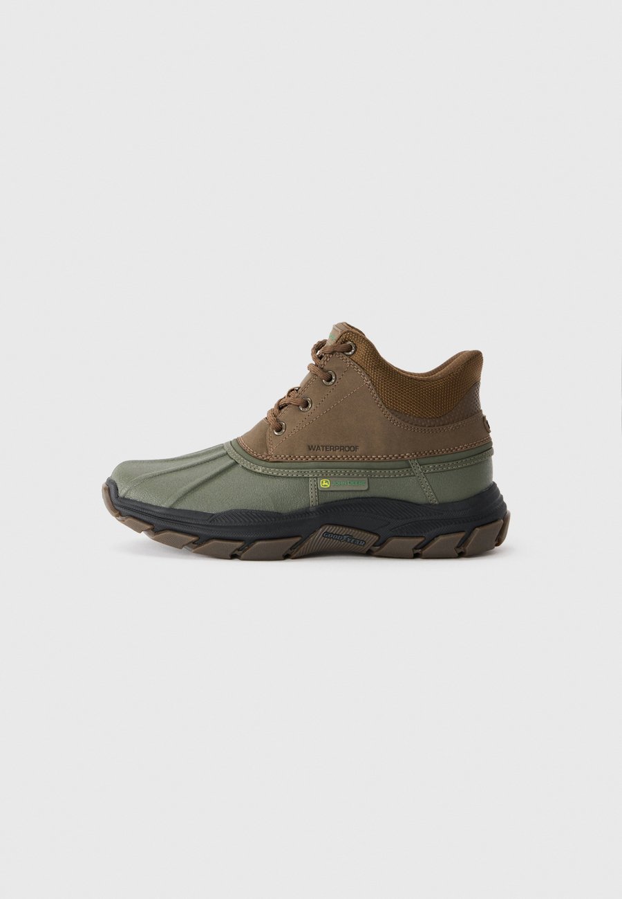 Ботинки Skechers RESPECTED, Olive/Brown/Brown
Ботинки Skechers RESPECTED, Olive/Brown/Brown