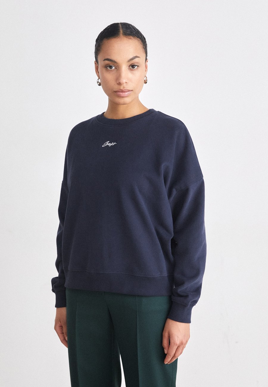 Толстовка BOSS Sweatshirt, Dark Blue
Толстовка BOSS Sweatshirt, Dark Blue