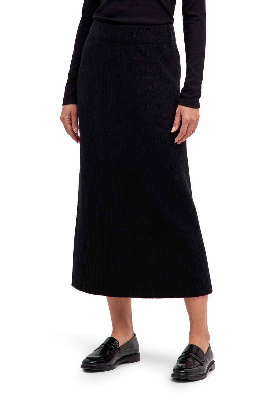Юбка FALKE Selection Ribbed Midi, Black
Юбка FALKE Selection Ribbed Midi, Black
