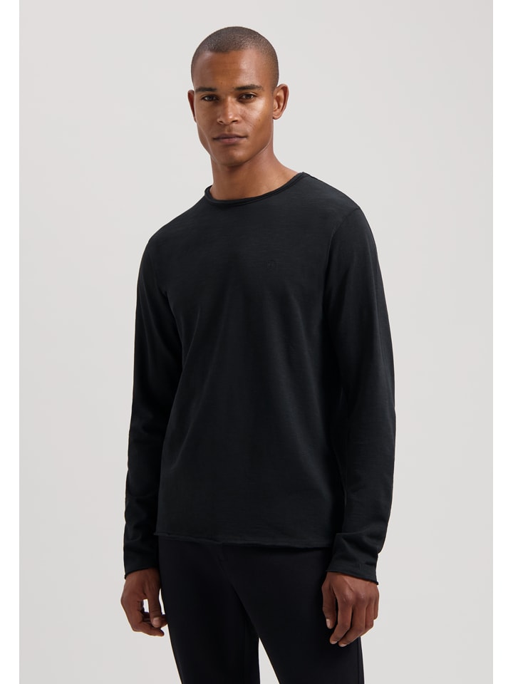 DSTREZZED Лонгслив с длинными рукавами черного цвета
DSTREZZED Лонгслив с длинными рукавами черного цвета