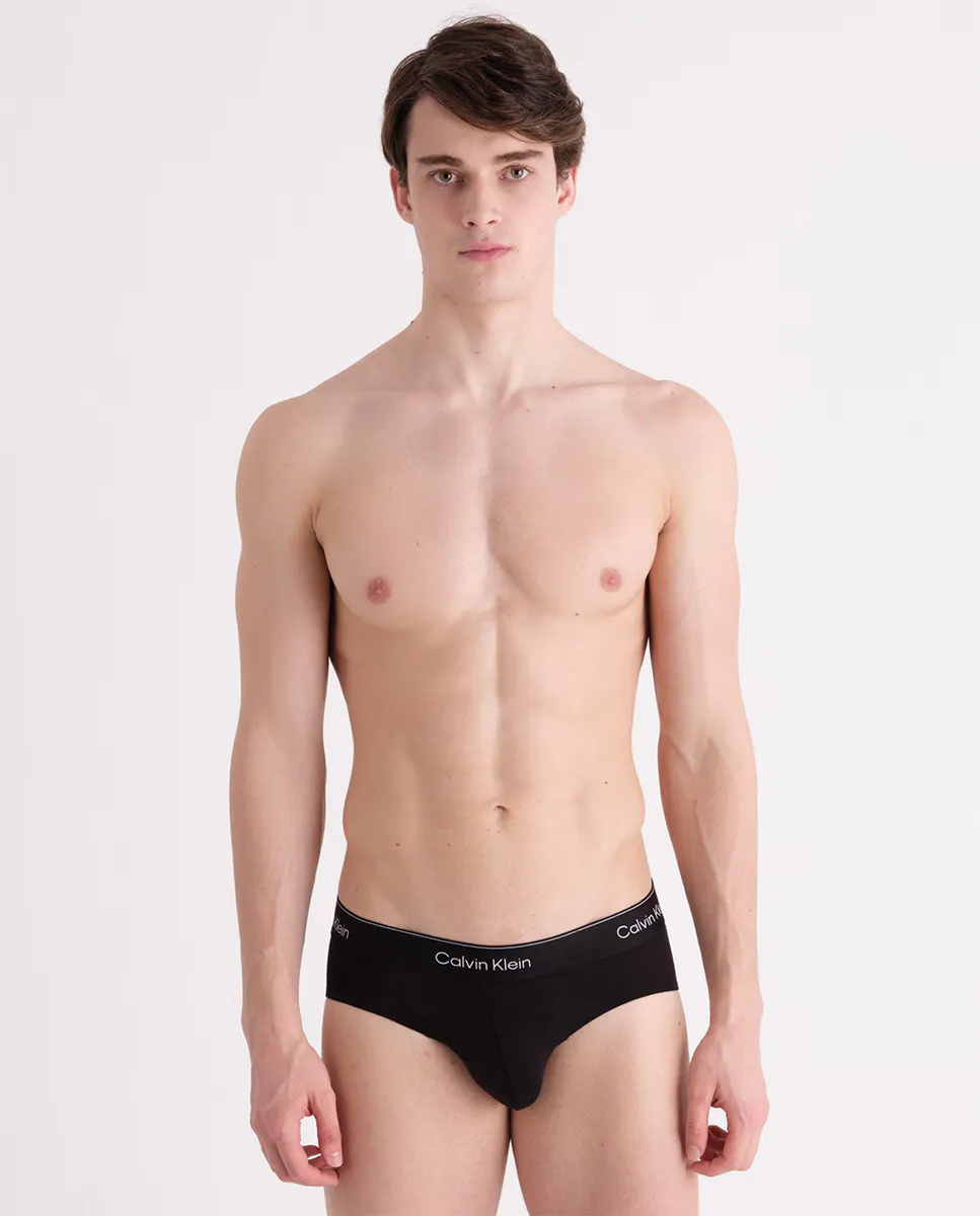 Упаковка из 3 трусов Calvin Klein, чёрный
Упаковка из 3 трусов Calvin Klein, чёрный
