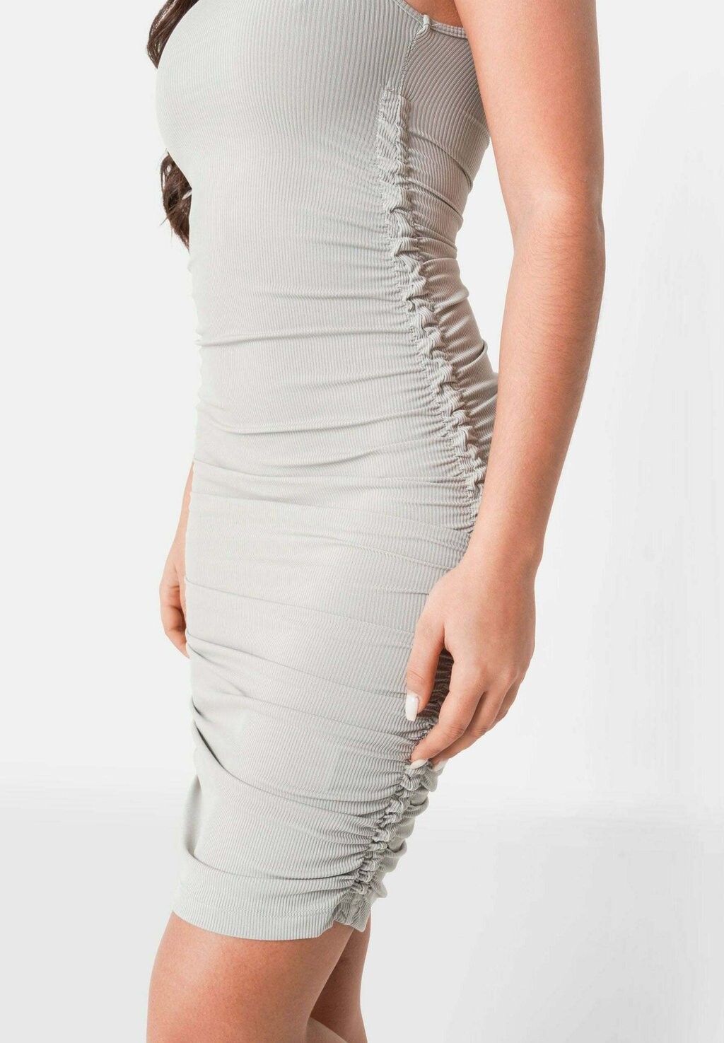 Платье-футляр SEAM Sixth June, серый
Платье-футляр SEAM Sixth June, серый