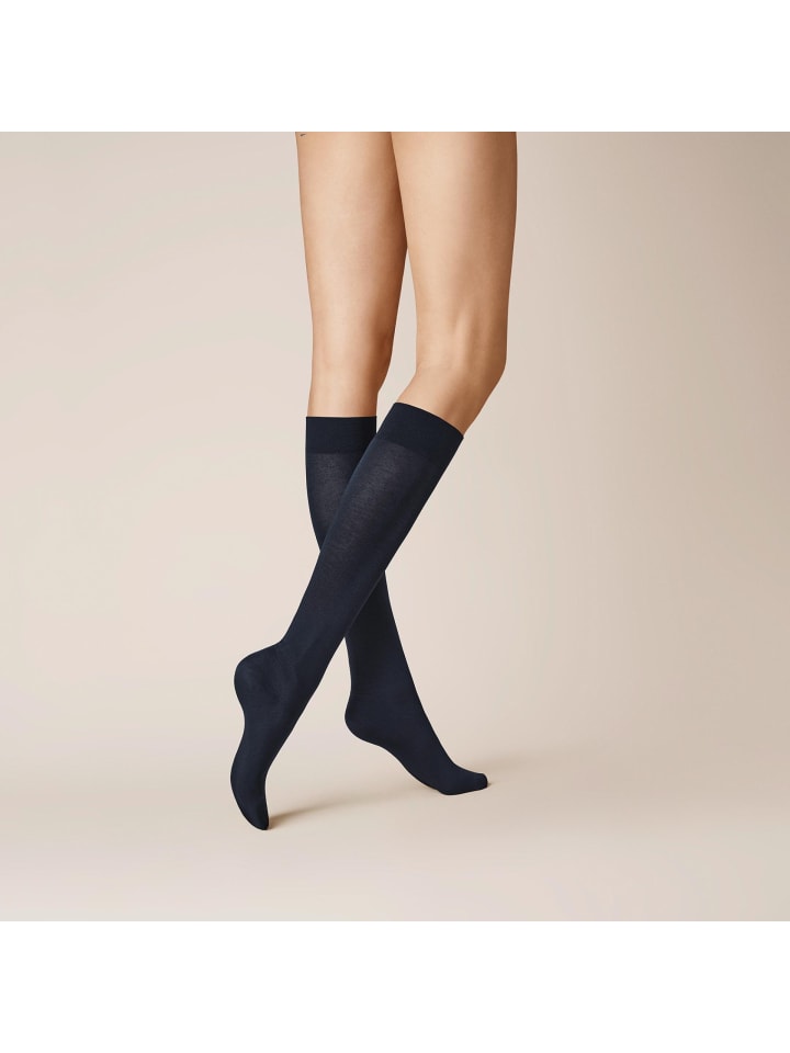 Kunert Высокие носки до колена, с мягким хлопковым поясом, темно-синего цвета
Kunert Высокие носки до колена, с мягким хлопковым поясом, темно-синего цвета