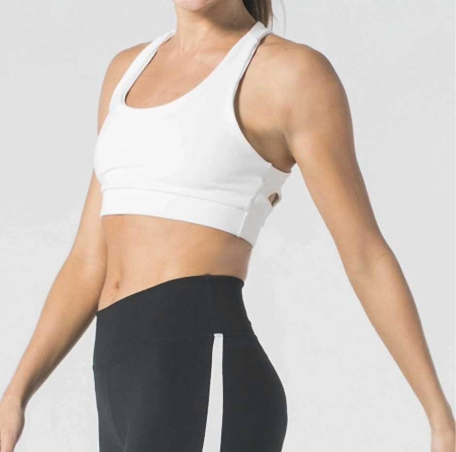 Женский спортивный бюстгальтер Get In Line Tank Top белого цвета 925 Fit
Женский спортивный бюстгальтер Get In Line Tank Top белого цвета 925 Fit