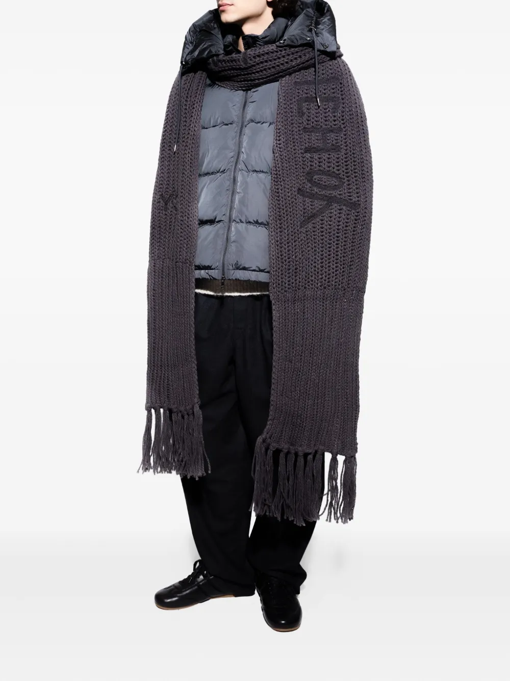 Шарф с бахромой Y-3, серый
Шарф с бахромой Y-3, серый