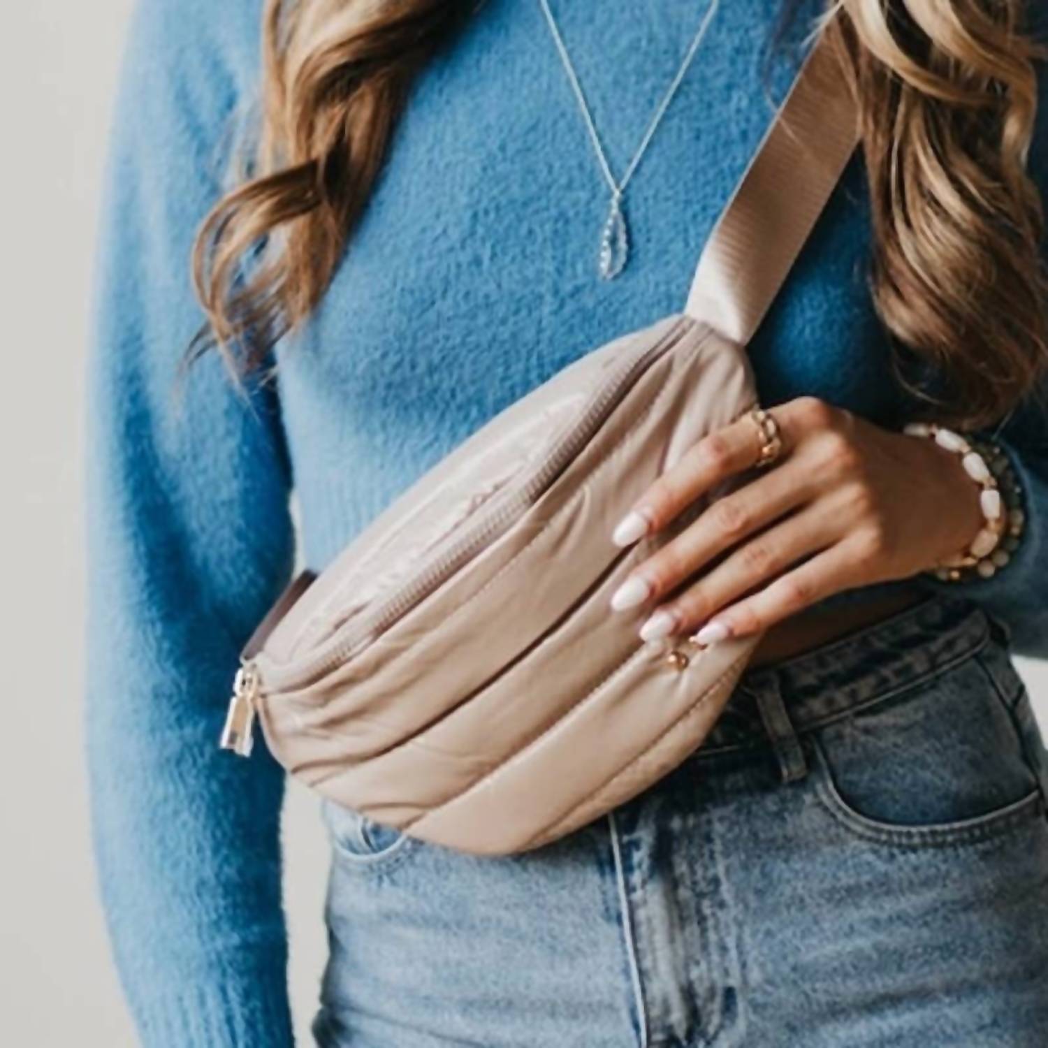 Сумка-пояс Puffer в цвете таупе Pretty Simple, Taupe
Сумка-пояс Puffer в цвете таупе Pretty Simple, Taupe