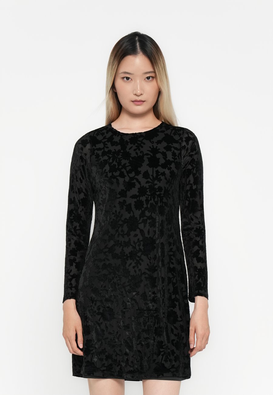 Платье ONLY ONLTHEA FLOCK DRESS, Black
Платье ONLY ONLTHEA FLOCK DRESS, Black
