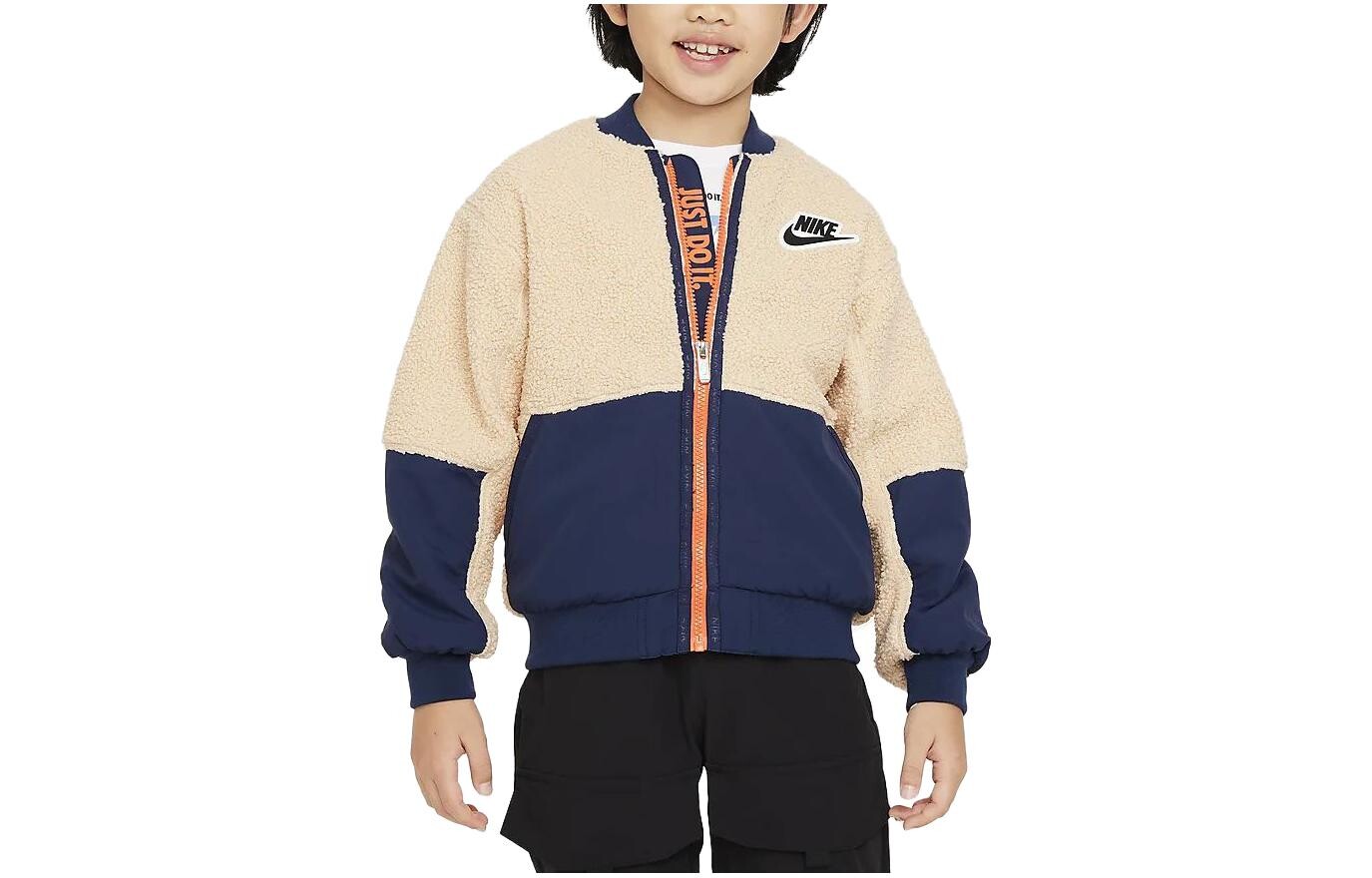 Детская куртка Nike, цвет Lunar Lake
Детская куртка Nike, цвет Lunar Lake